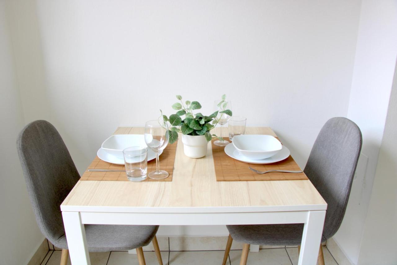 Cozy Apartment With Free Parking & Close To Lake Lugano Exterior foto